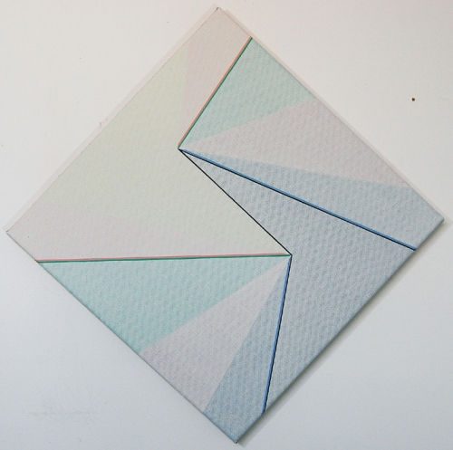 Katrina Blannin, Diamond Light 50 (tonal Rotation with Pink/Green: Blue/Black Demarcation), 2014, acrylic on linen, 50 x 50 cm, copyright of artist by courtesy of Eagle Gallery 